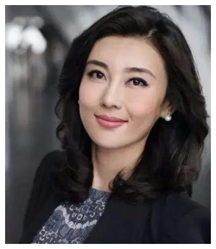 央视美女主播李红被爆料：丈夫出轨还性侵，公公在服刑中（视频/组图） - 22