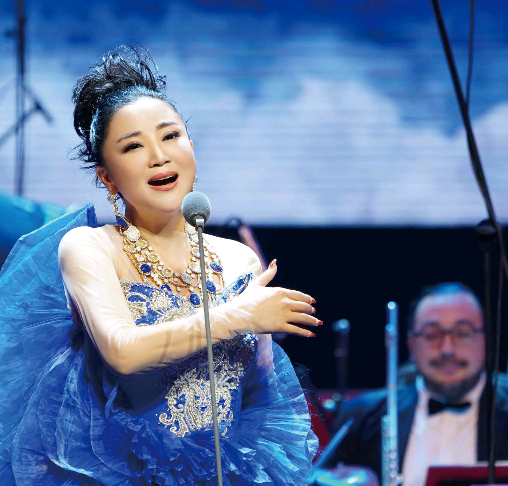 爱的桥梁吴春燕2020公益演唱会阿云嘎现场连线助阵