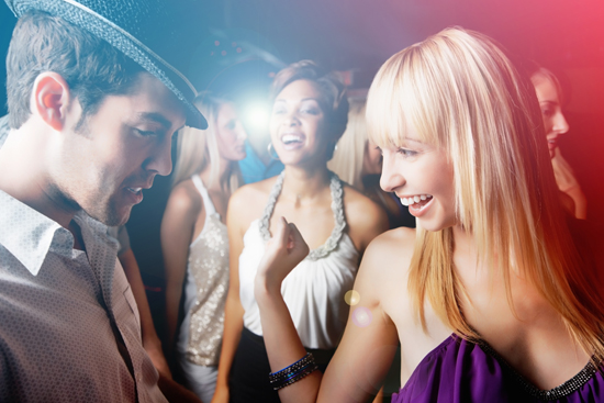 偷拍女同事发朋友圈称其“我的女人”是性骚扰吗？休闲区蓝鸢梦想 - Www.slyday.coM