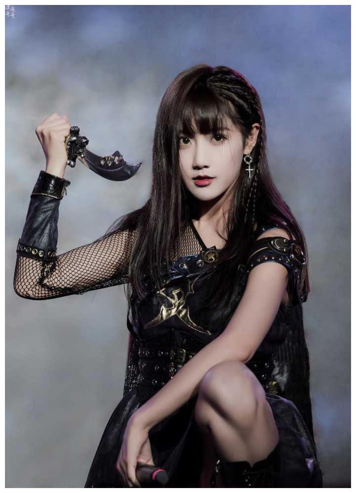 明星被普通人炫富司机家底丰厚李艺彤风中凌乱