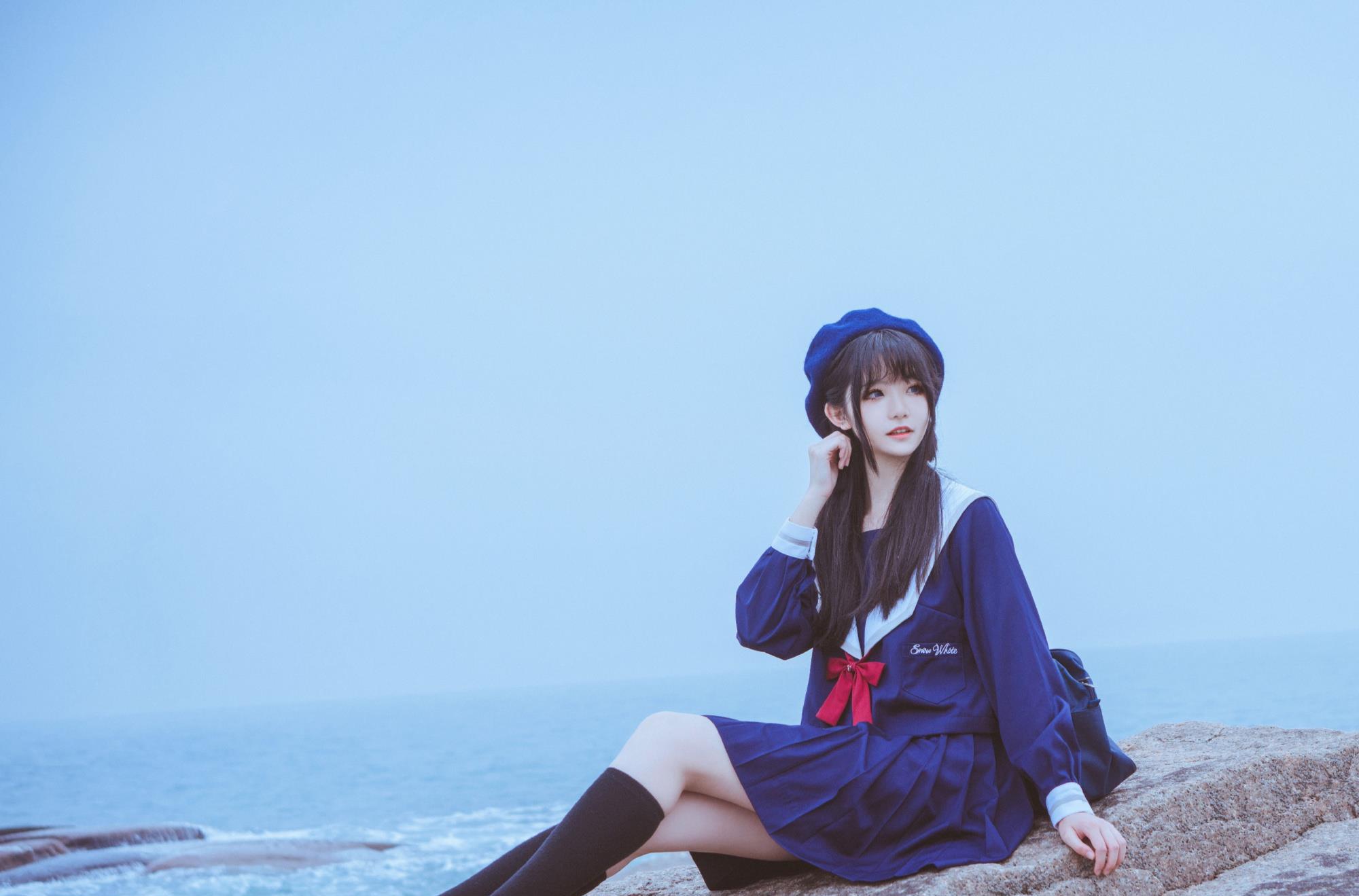 海边的jk少女从海边吹来的风也想扬起你蓝色的百褶裙