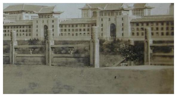 湖北旧影，民国国立武汉大学和武汉的街区公园景象(图4)