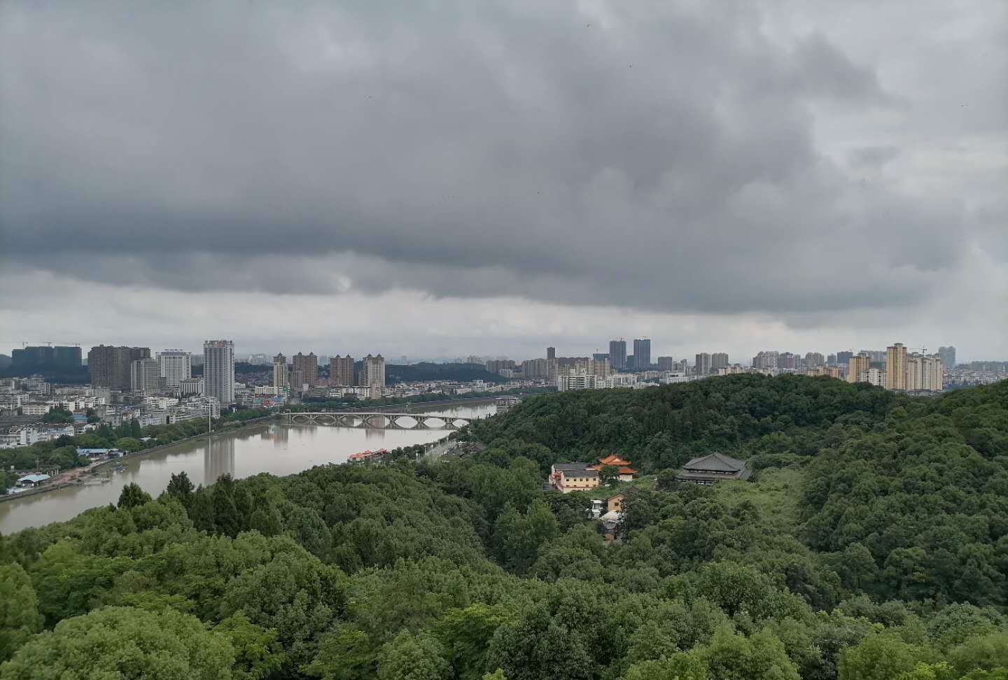 宜昌森林公园至喜楼上瞰小溪塔风光