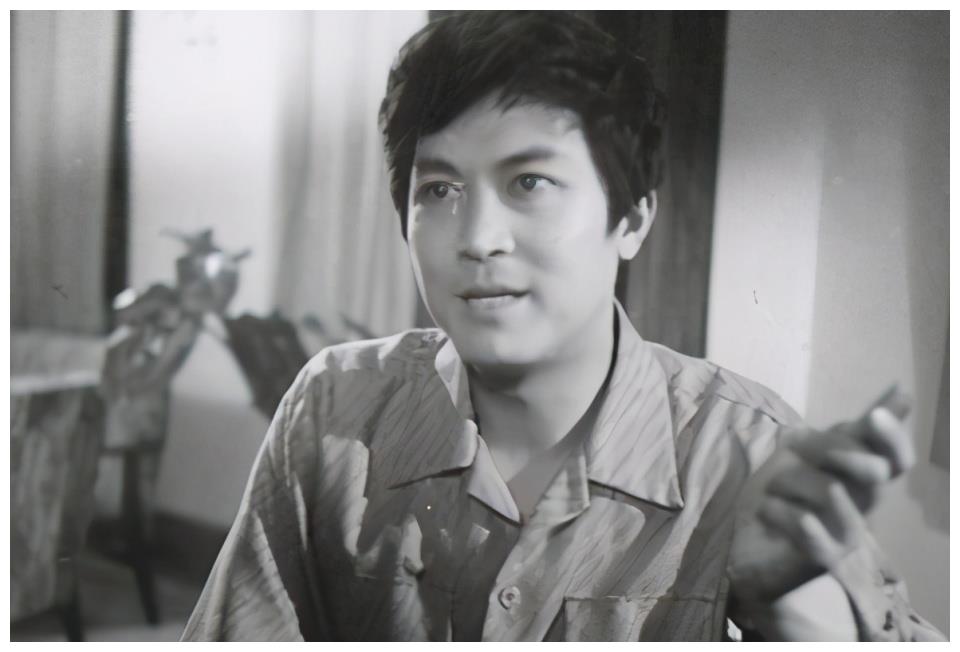 国家一级演员黄达亮,照顾生病妻子23年不弃,却因拍戏先离人世