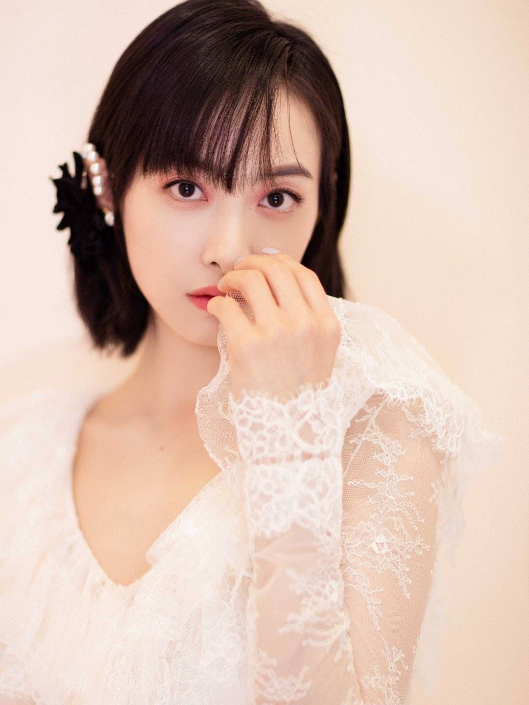 耳环还可以这么搭配宋茜演绎精灵耳环仙气十足