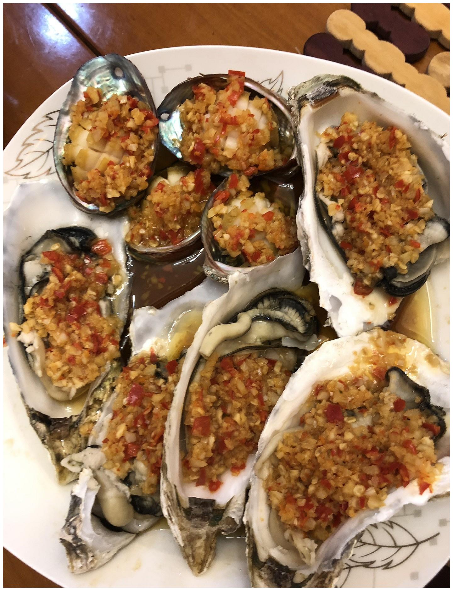 蒜蓉生蚝鲍鱼的做法