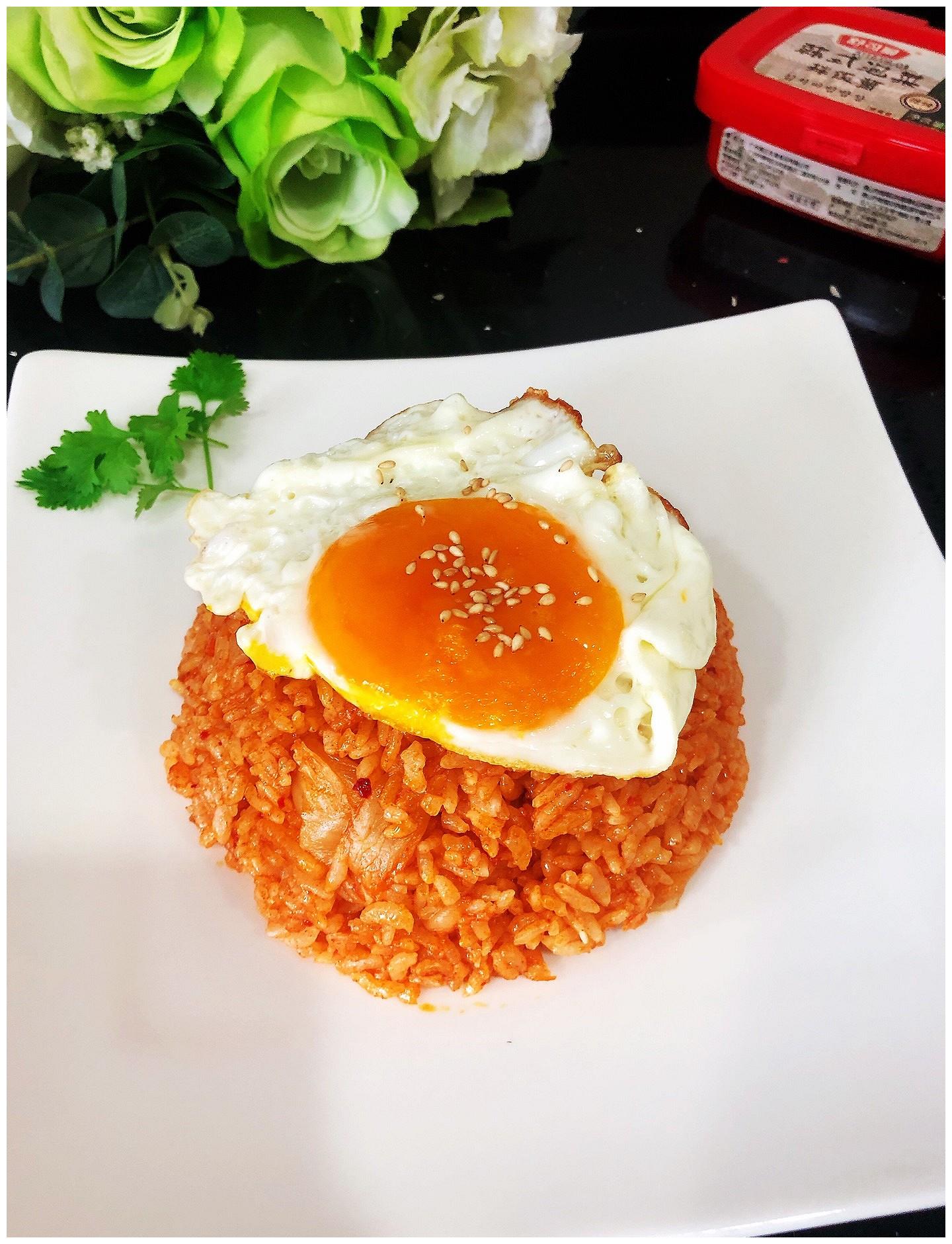 5克糖 5克鸡蛋 1个橄榄油 10克芝麻 少许做法步骤1,准备辣白菜,韩国