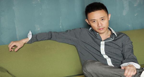 1/ 3演员张林扮演重案六组的黄涛.张博(原名:张林)出生于湖北武汉.