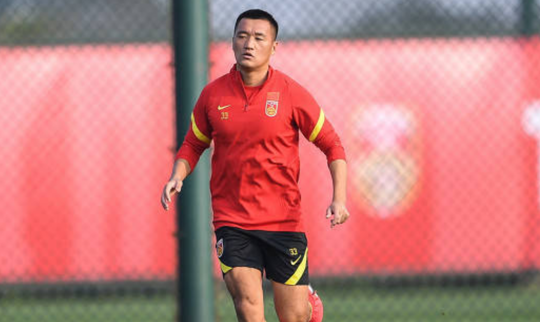 广州富力足球俱乐部球员唐淼目前正跟随国足在海口进行集训_高清图集