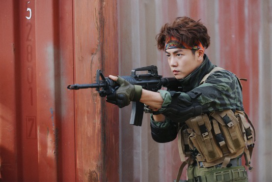 《穿越火线》开播爆口碑夏志远吴磊当街甜蜜对暗号