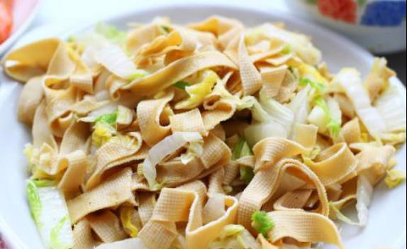 美食严选白菜炒千张啤酒五花肉葱香火腿饼醋溜白菜的做法