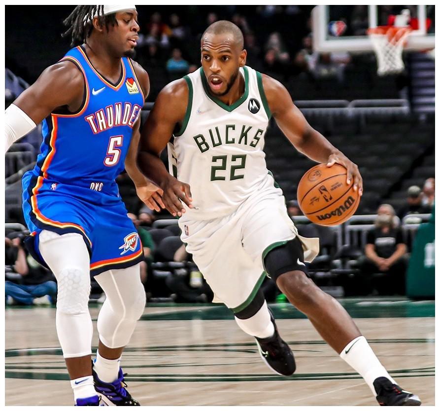 雄鹿主力回归,多特无力回天|洛佩兹|雄鹿|雷霆_新浪新闻