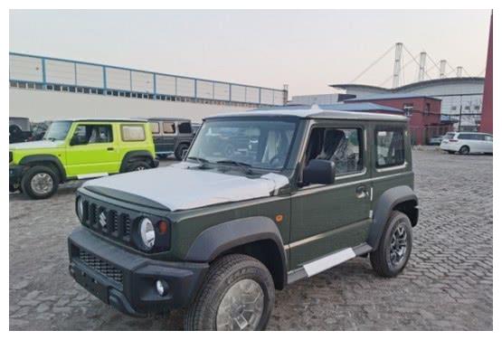 2020款"吉姆尼"到店实拍,大g套件成标配,越野性能翻一倍