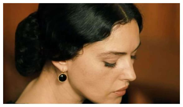 我觉得5点值得深挖|玛莲娜|雷纳多|西西里_新浪新闻