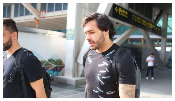 金钱规划球员毫无诚信!足球报:高拉特与广州队解约,将返回巴西休闲区蓝鸢梦想 - Www.slyday.coM 金钱规划球员毫无诚信!足球报:高拉特与广州队解约,将返回巴西休闲区蓝鸢梦想 - Www.slyday.coM