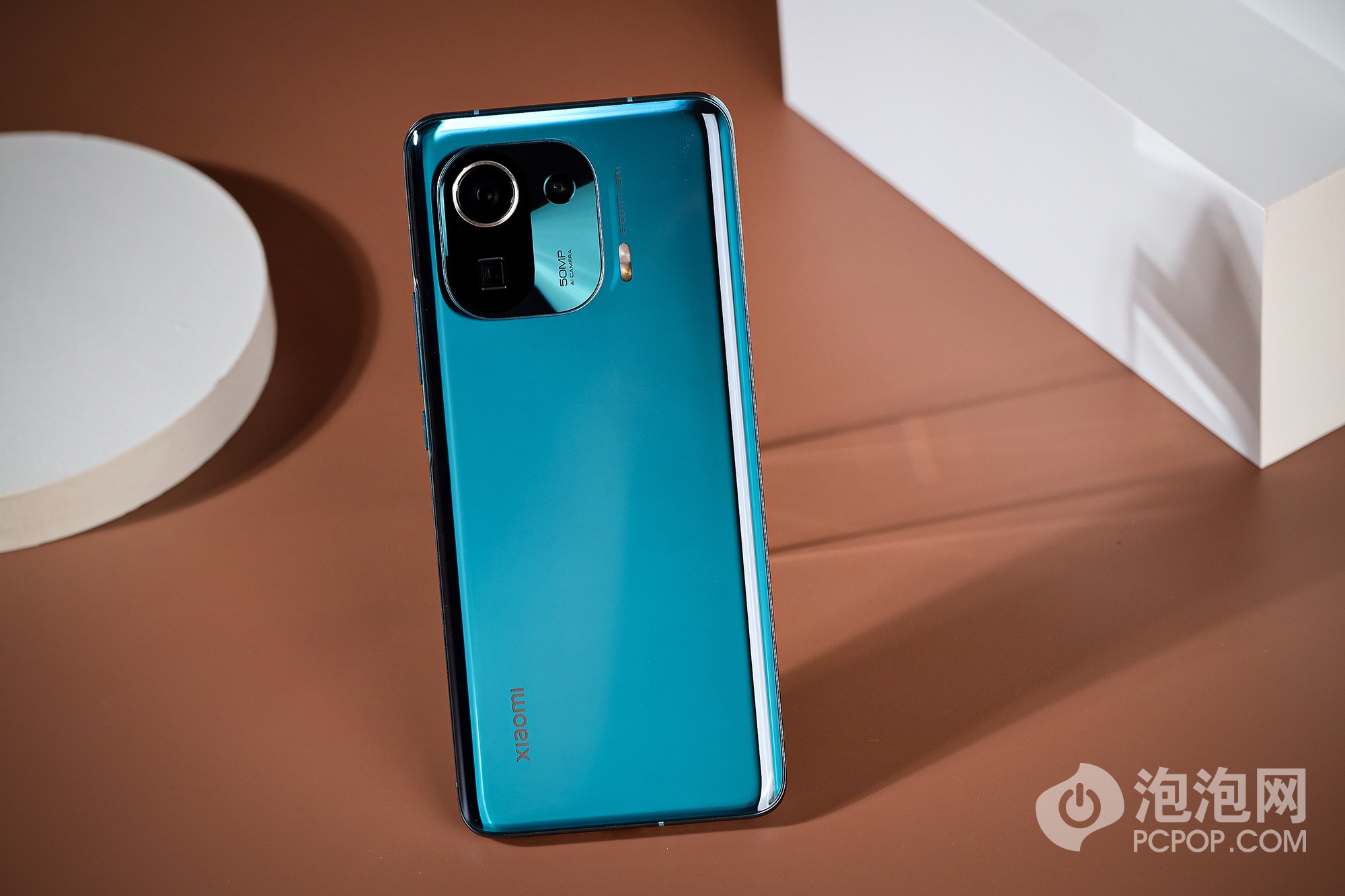 无短板的性能旗舰 小米11 pro手机外观图赏