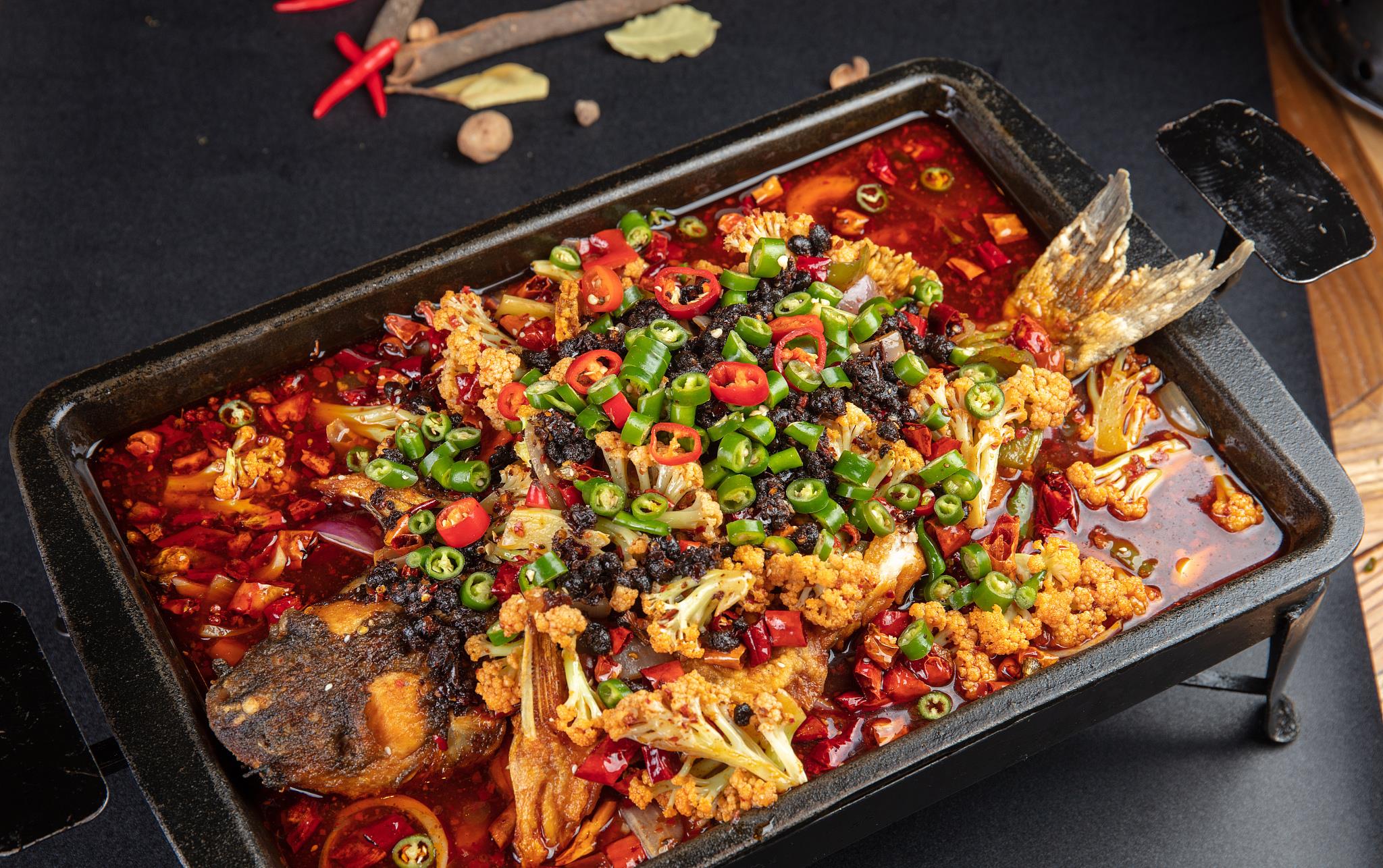 「心情小厨」烤鱼要不要加辣?_高清图集_新浪网