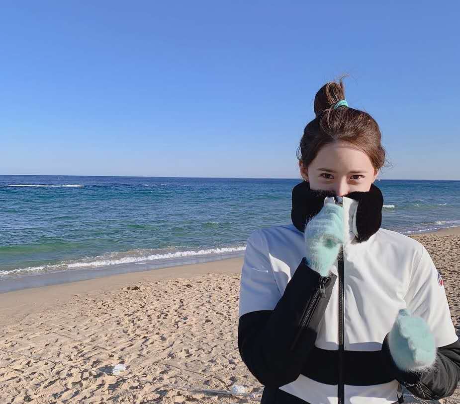 林允儿ins美照盘点,私服休闲舒适,颜值美艳动人_高清图集_新浪网