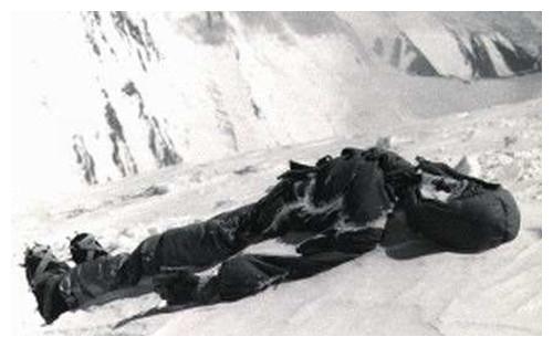 珠穆朗玛峰冰封人复活图片