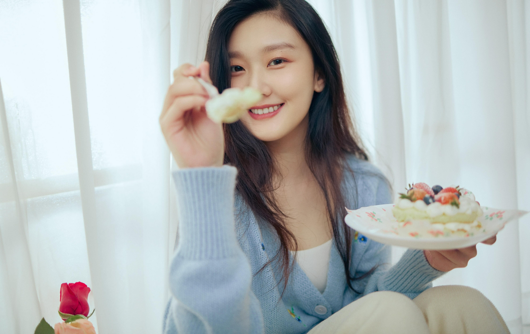 袁雨萱居家暖阳大片曝光清新甜美将初冬氛围拉满