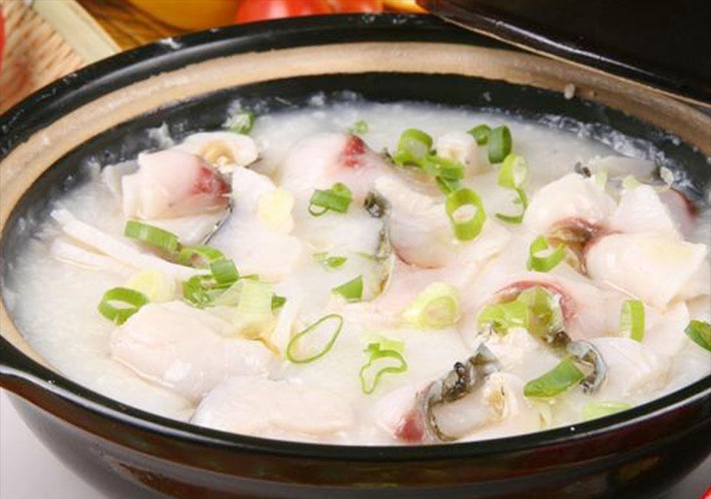 一碗鱼片粥,让你爱上吃早餐,鲜香美味,嫩滑无比