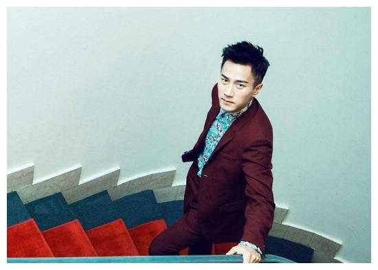 刘恺威年轻时十分帅气?看清样子后网友称:咦?这不是赵又廷吗?