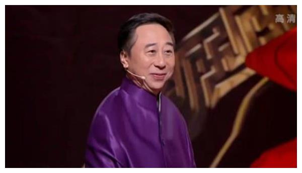 看过春晚的人都知道,冯巩是一个小品演员,是春晚的一个"钉子户",前