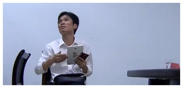 公务员丈夫抛弃糟糠妻，妻子上门求和，丈夫却说她在作秀！休闲区蓝鸢梦想 - Www.slyday.coM