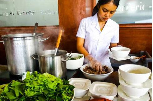 见识越南的“市井早餐”,价格居然这么便宜