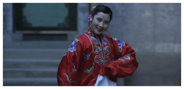 以外,何赛飞还参演了电影《大宅门》除了,大家一定非常熟悉吧?