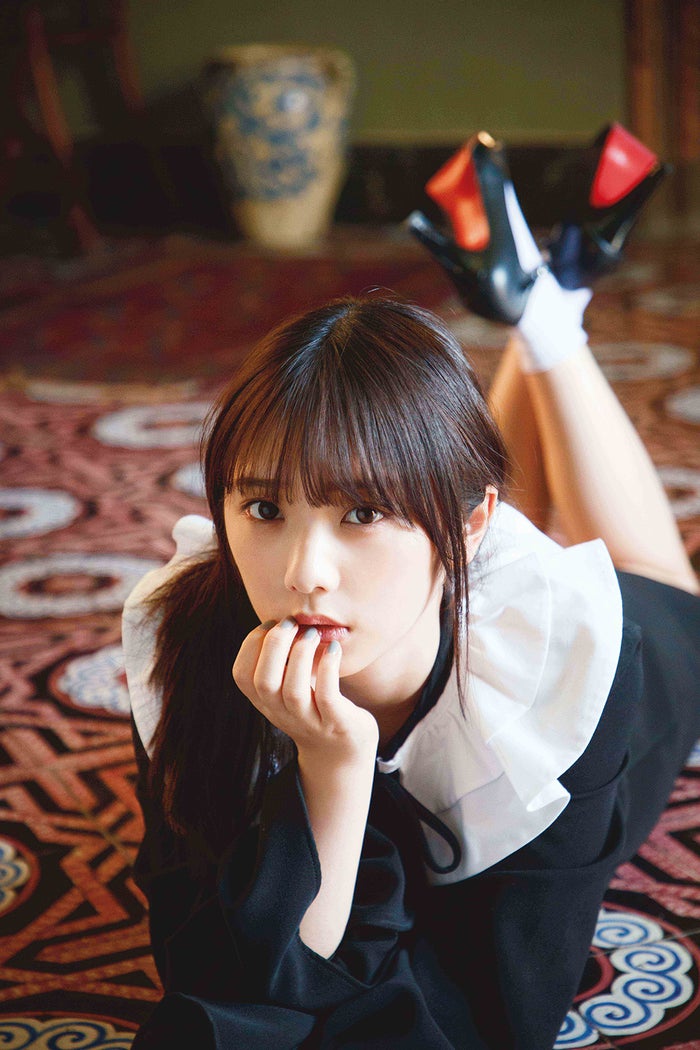 乃木坂46与田佑希首次公开成熟的黑色内衣造型