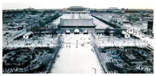 北京中轴线天安门广场的百年沧桑巨变|大清门|天安门广场|天安门_新浪新闻