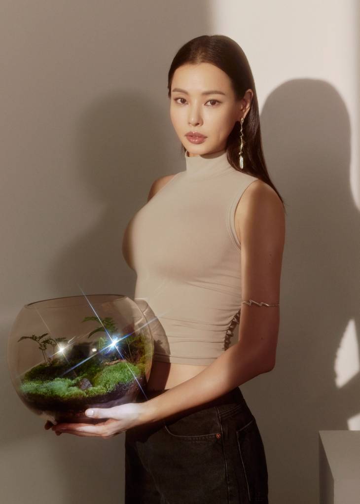 韩国女艺人李哈妮最新代言宣传照曝光