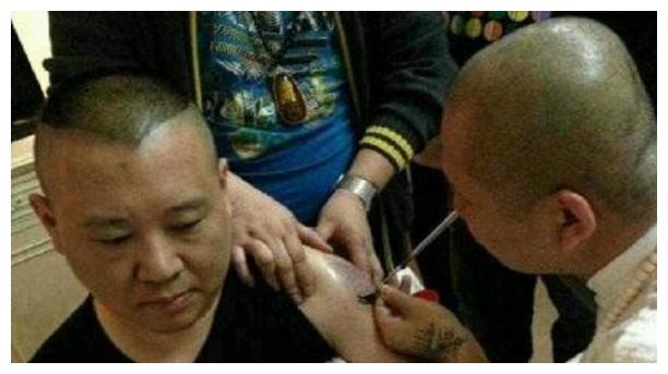 身体出问题孙越独自到医院做手术左臂大面积纹身很社会