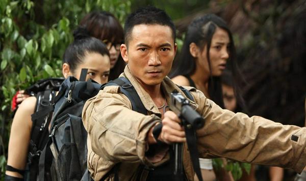 洪金宝对他十分重用,并为他专门打造了电影《烈火街头》,虽然参演了不