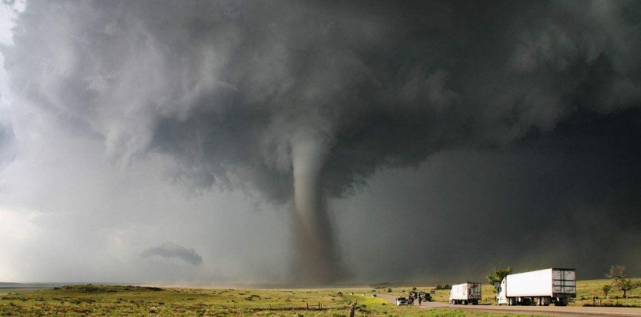 日本连发四次地震，印尼塞鲁火山喷发，现在连美国也开始遭殃了休闲区蓝鸢梦想 - Www.slyday.coM