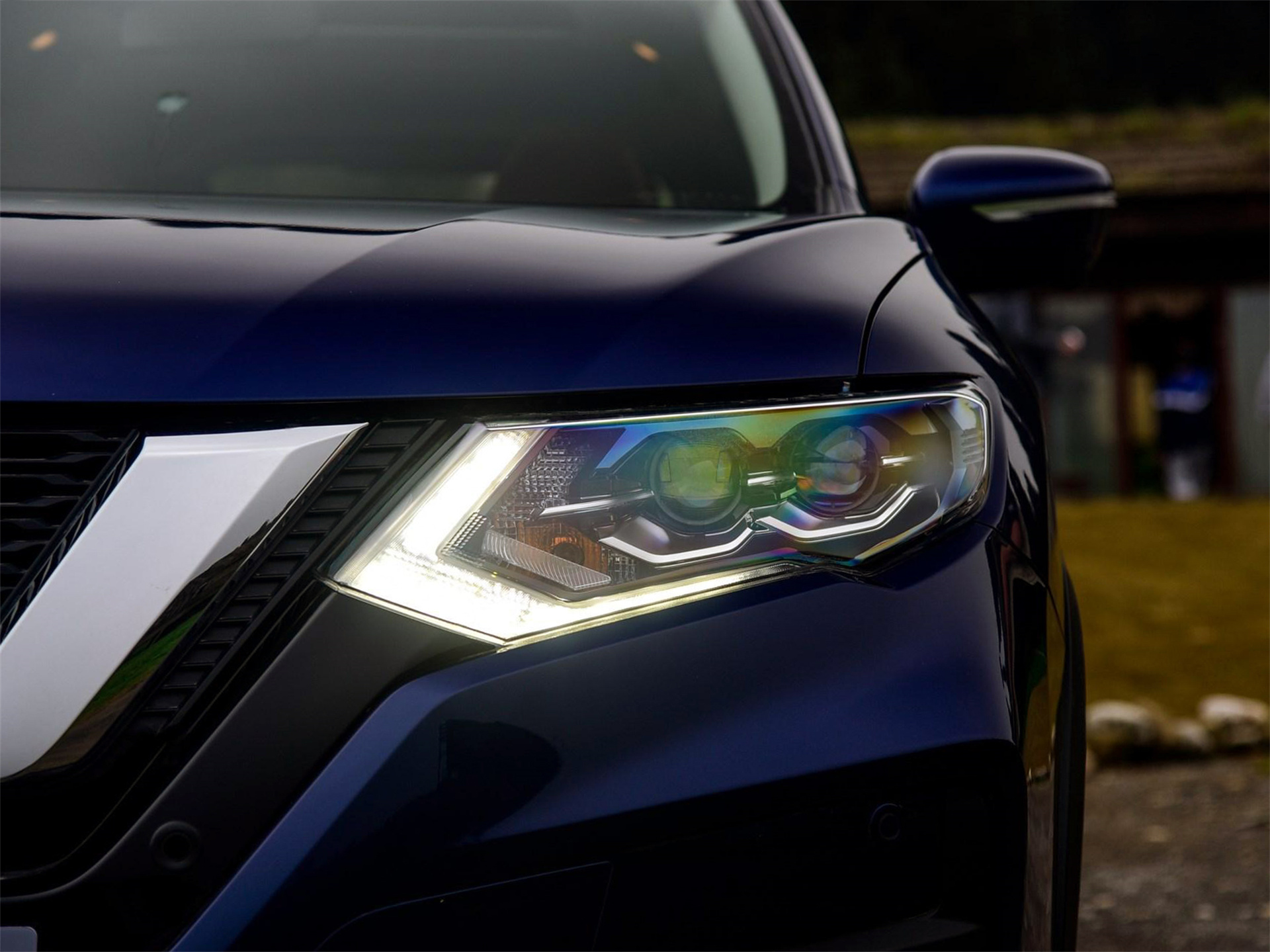 奇骏低配大灯改装led双光透镜,挑战原厂高配led大灯的照明效果