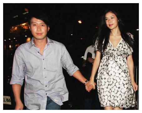 黎明把女儿宠成公主,买豪宅游艇陪她玩,其实黎明老婆才是大赢家