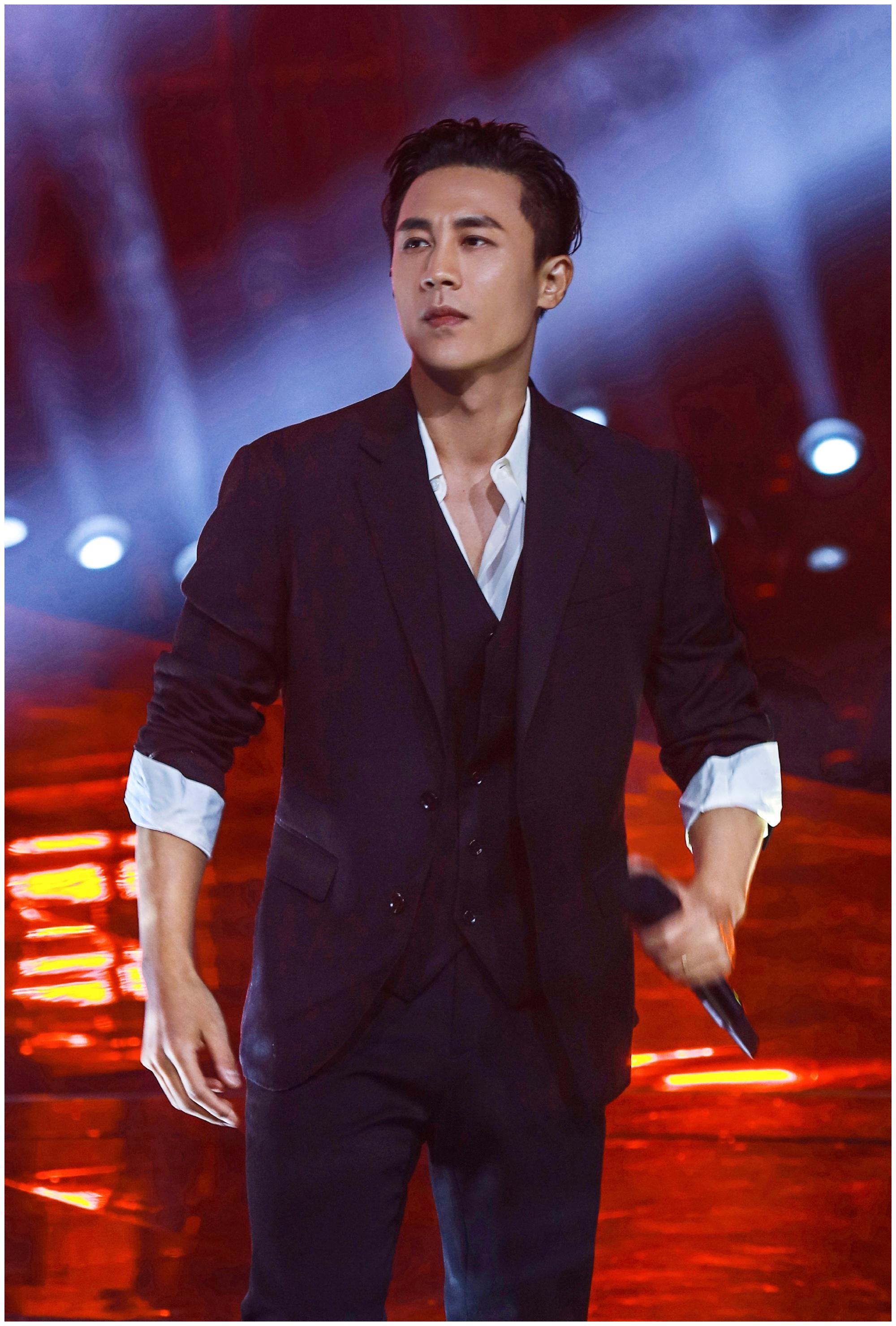 杜淳再现油腻舞蹈和印小天冰释前嫌发文问网友哪里出了问题