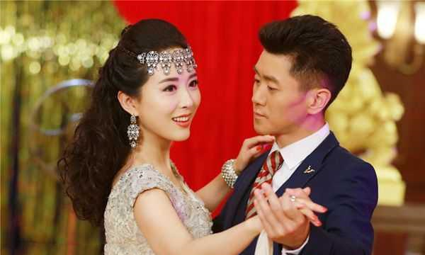 一飞机嫁妆,留不住丈夫的心,离婚后心灰意冷,年近花甲再婚__财经头条