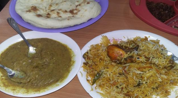 印度大叔街头卖糊糊,一口特制大锅,才能装下这么多糊糊