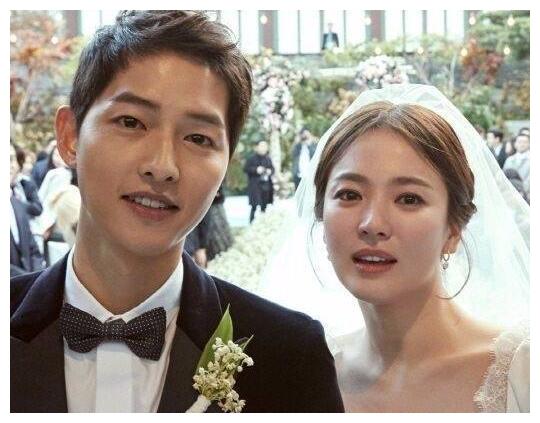 1部戏爱1个人,日媒评价:魔鬼一样的女人|宋慧乔|两人|李秉宪_新浪新闻