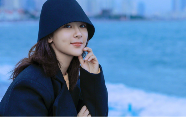 杨紫新片演缉毒警察！和唐探3美女侦探合作，开机合影笑开了花