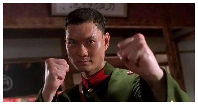 90年代初,元彪想自立门户,嘉禾恼怒:以后成龙电影不能有元彪