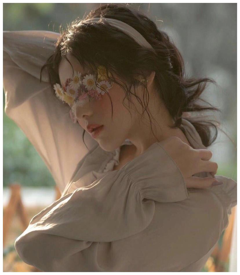 "没点审美都刷不到的惊艳女头"