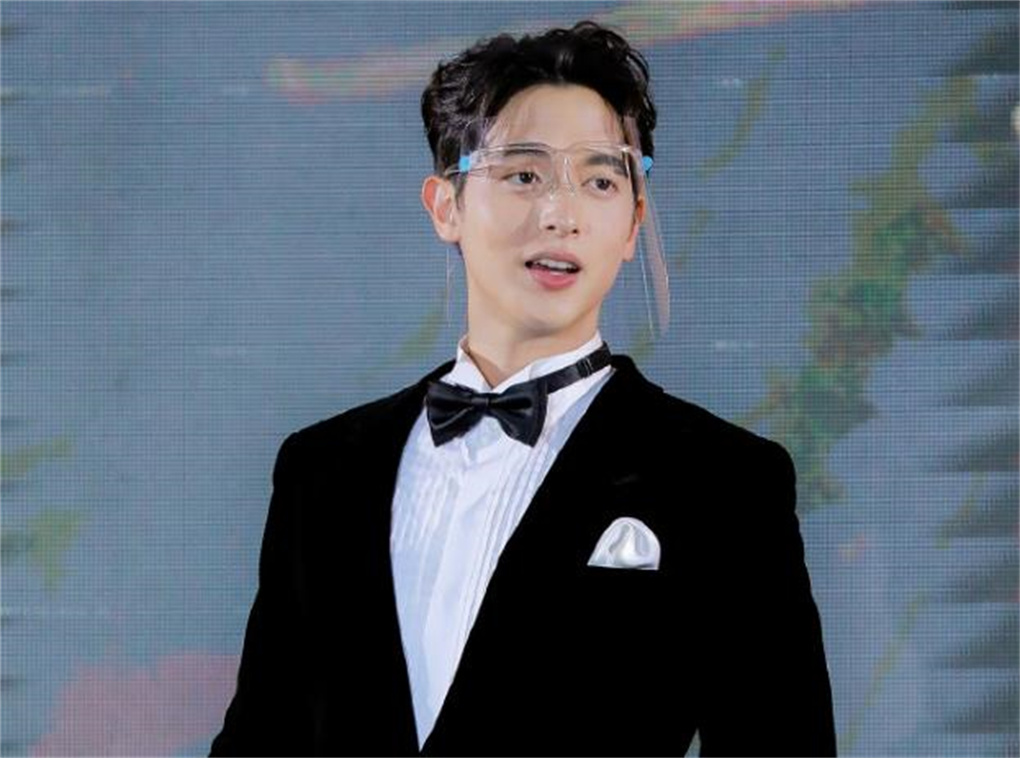 泰星jamesji回应女友抓马新闻表示自己是中间人无法回答