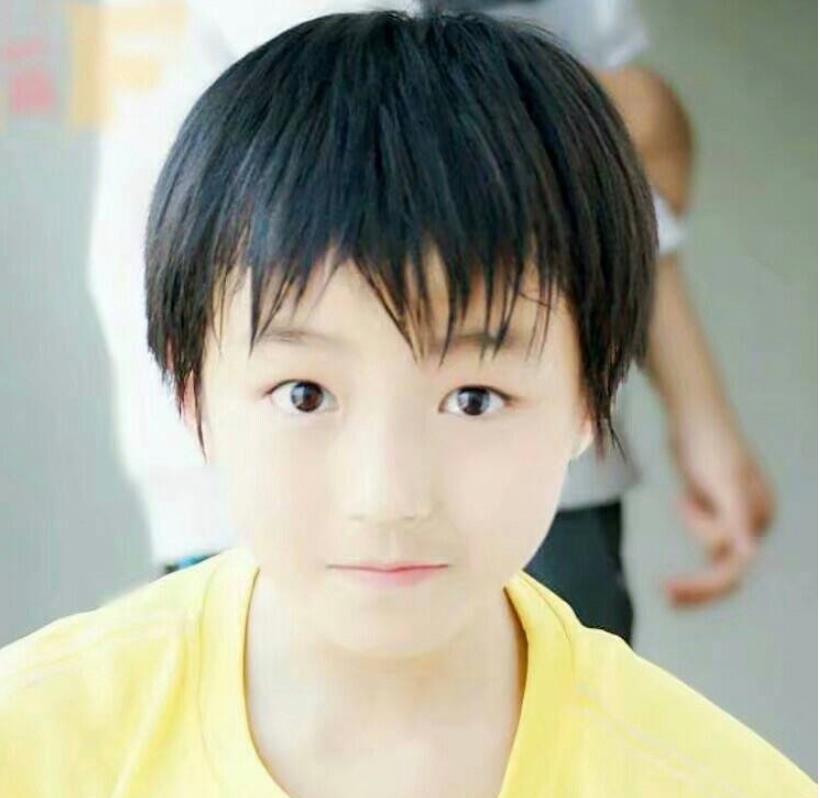 爱豆小时候到底多可爱王俊凯萌化王一博认不出看到张艺兴爱了