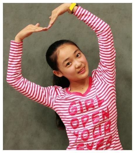 她6岁"为母还债"出道,11岁因哭戏红极一时,今23岁颜值变化大|齐如意