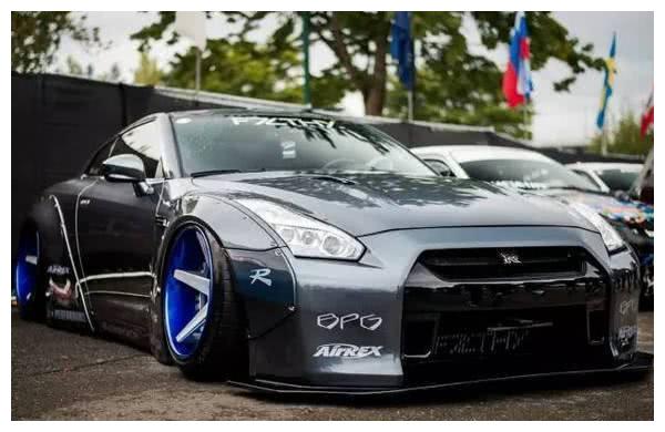 战神gtr:它来了,它来了百分之95男生热爱的低趴日产战神gtr