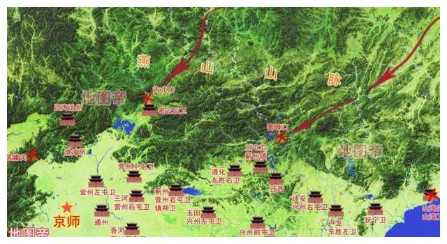 通往古北口和喜峰口的那两条路,都是沿着河谷穿行于燕山山脉崇山峻岭
